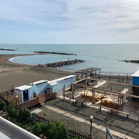 Roma Meraviglioso Attico Sul Mare Ladispoli Dış mekan fotoğraf