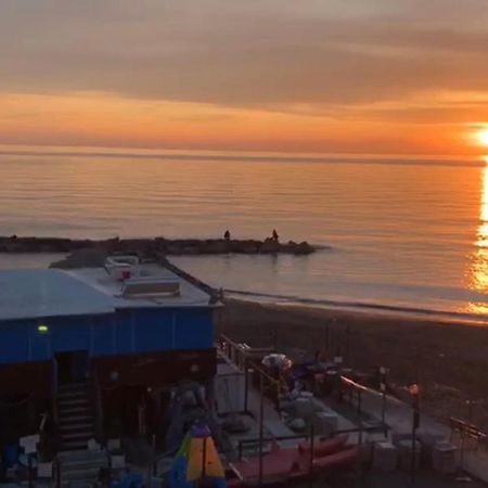 Roma Meraviglioso Attico Sul Mare Ladispoli Dış mekan fotoğraf